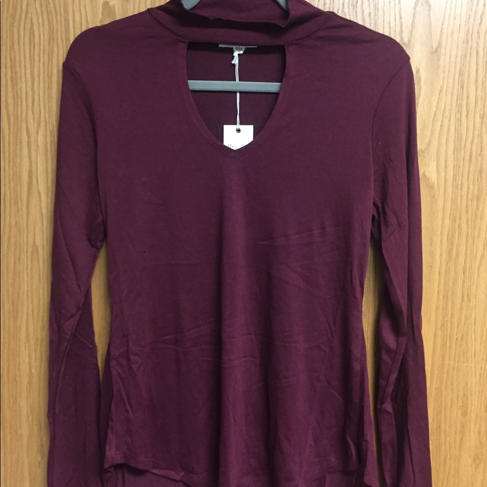 Key Hole Long Sleeve Top